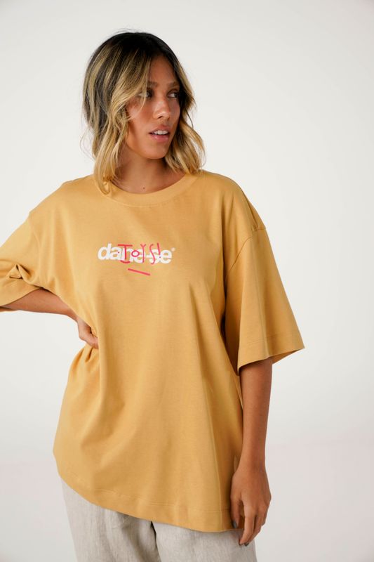 camiseta over box gatoys creme
