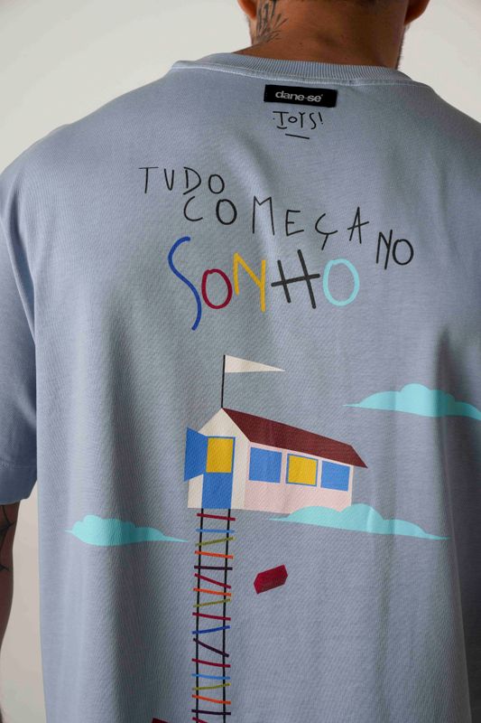 camiseta over box sonho azul
