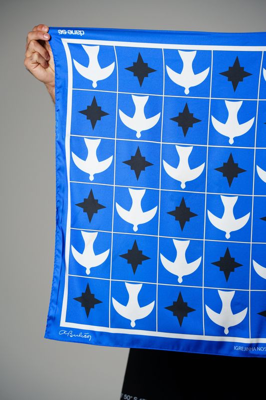 lenço igrejinha Athos Bulcão azul