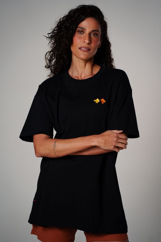 camiseta regular aeroporto bordado preto