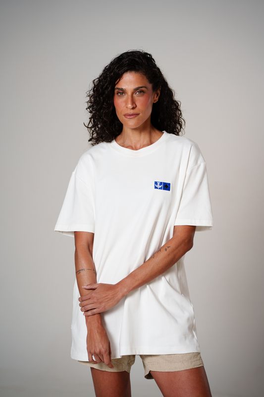 camiseta regular igrejinha bordado off