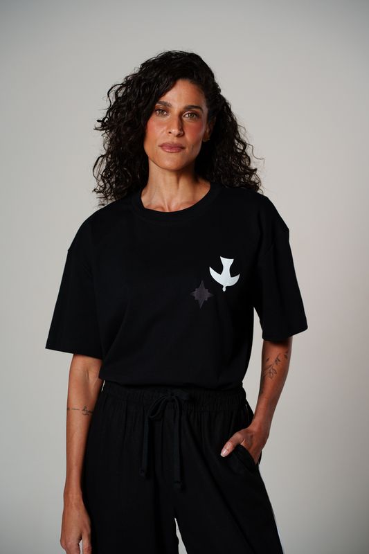 camiseta regular igrejinha Athos Bulcão preto