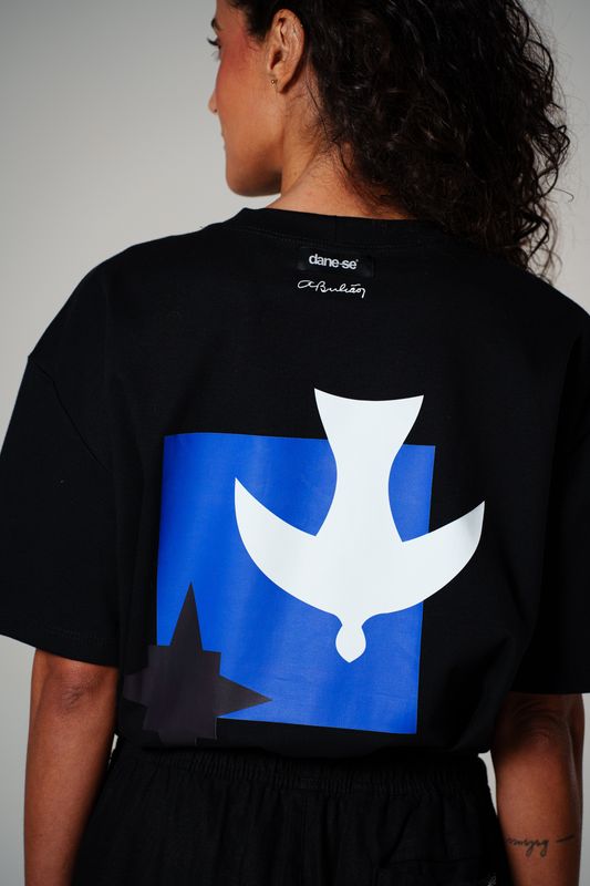 camiseta regular igrejinha Athos Bulcão preto