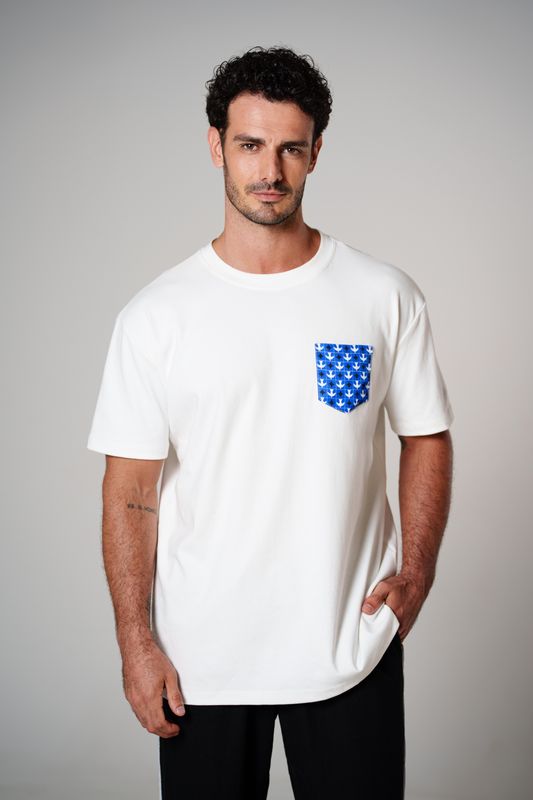 camiseta regular igrejinha bolso 2026 off