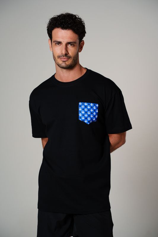 camiseta regular igrejinha bolso 2026 preto