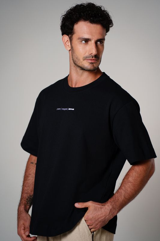 camiseta over box pare respire preto