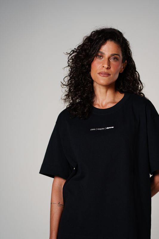 camiseta over box pare respire preto
