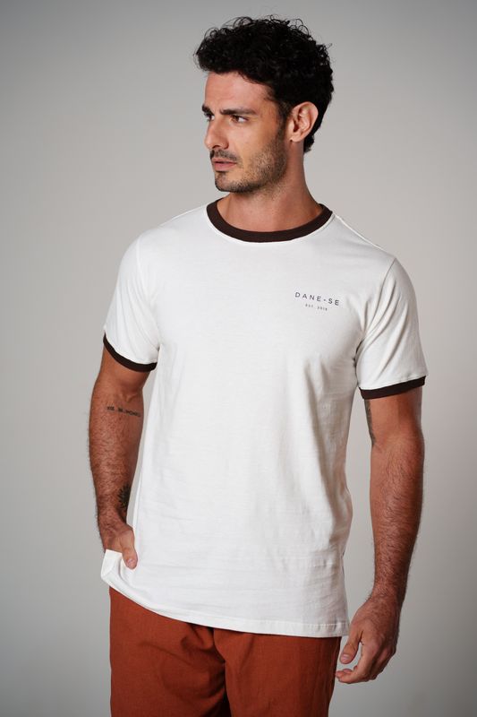 camiseta bicolor dane-se est gola marrom off