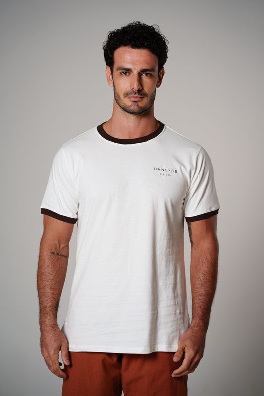camiseta bicolor dane-se est gola marrom off