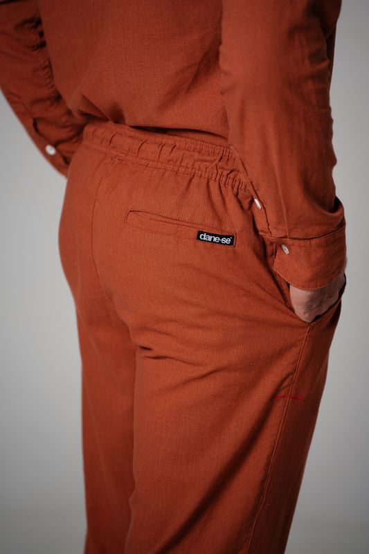 calça viscolinho caramelo