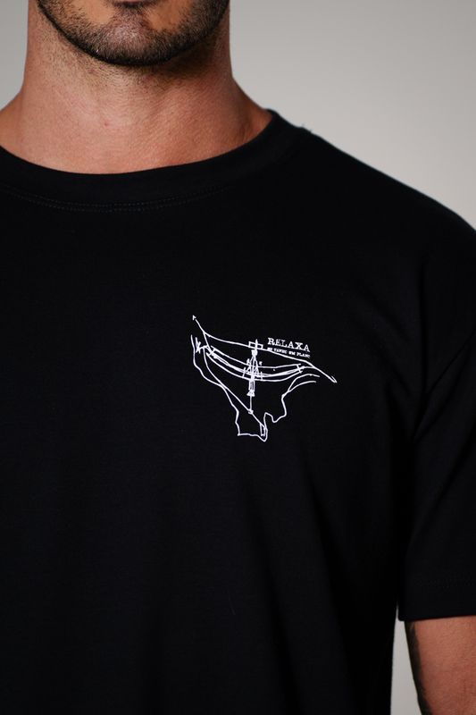camiseta regular relaxa costas preto