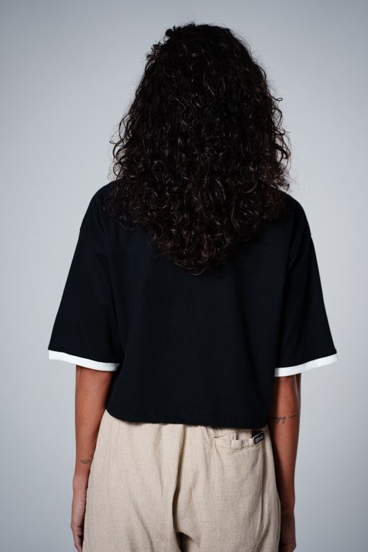 cropped bicolor dane-se est preto
