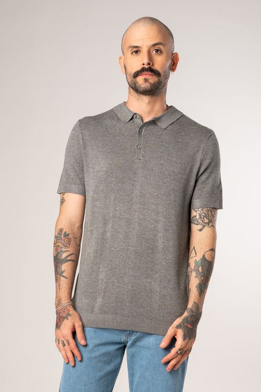 polo tricot egipcio cinza