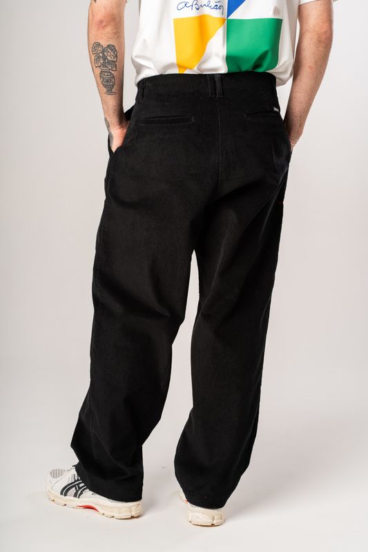 calça baggy veludo preto