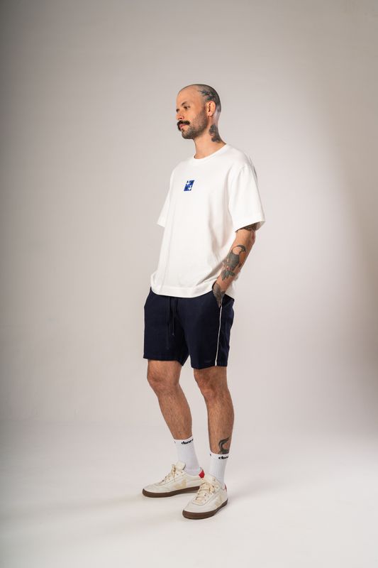 camiseta overboxy igrejinha athos bulcão off
