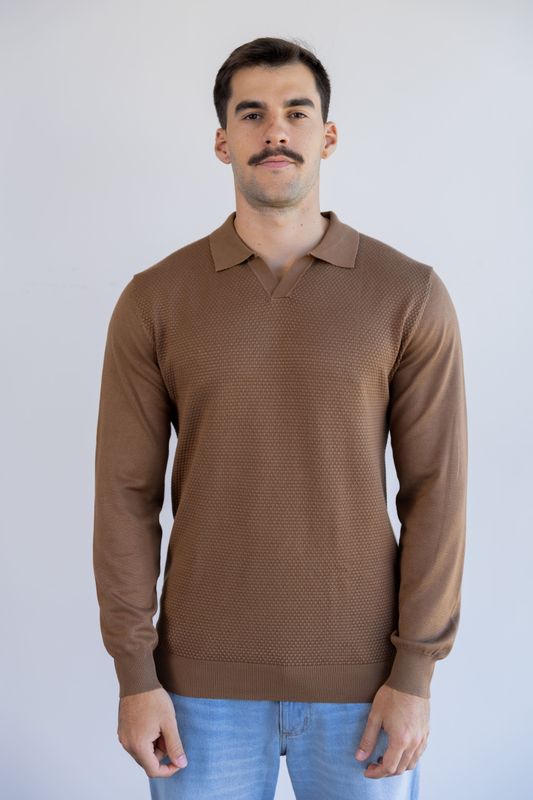 sueter tricot egipcio gola polo caramelo
