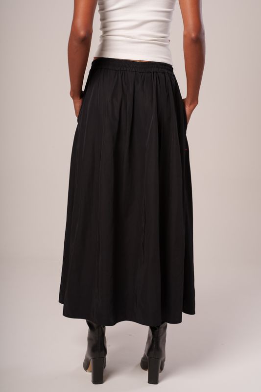 saia mid parachute com pregas preto