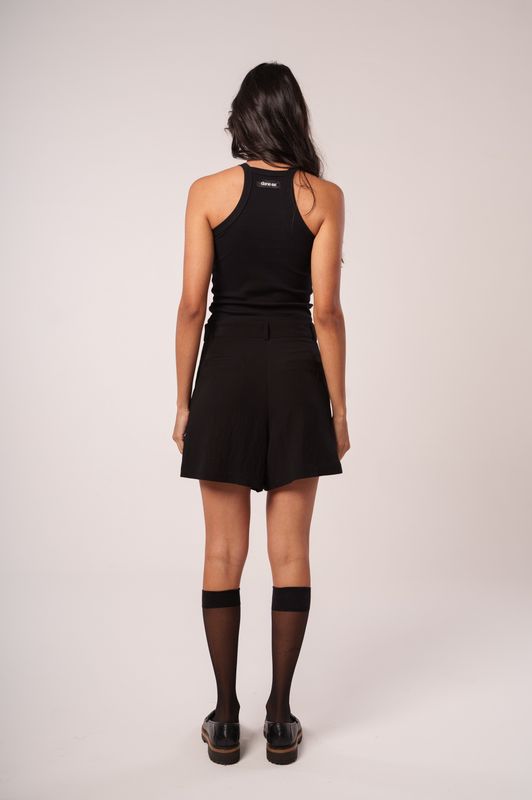 short alfaiataria com pregas preto