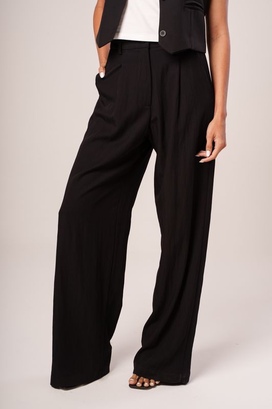 calça alfaiataria wide leg com pregas preto