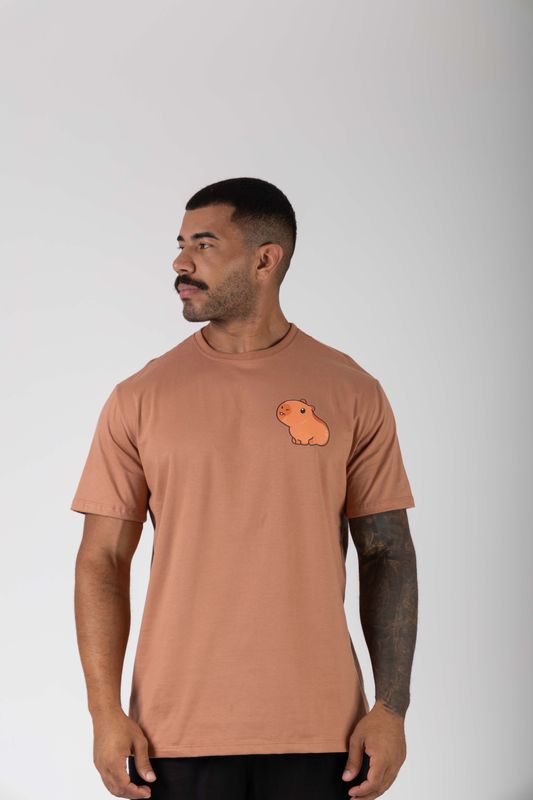 camiseta capivara na praia 26 marrom