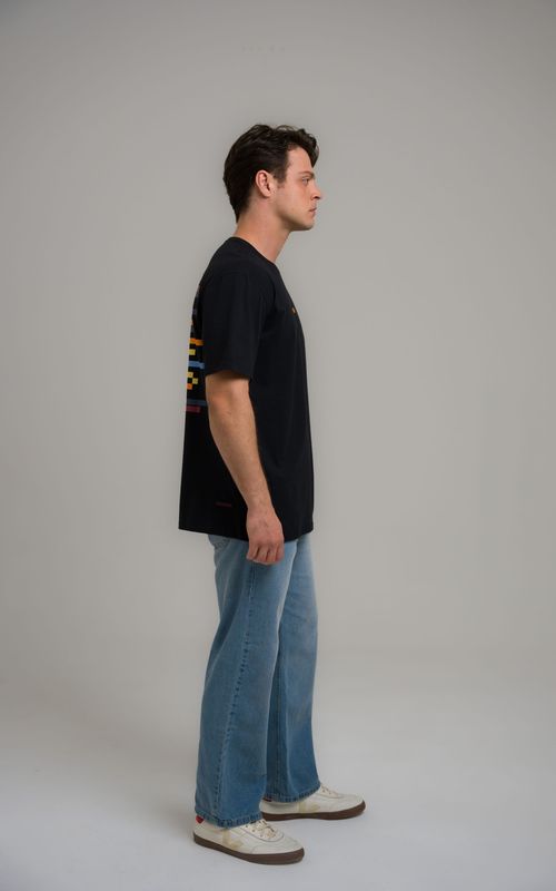 camiseta colors mid century modern preto