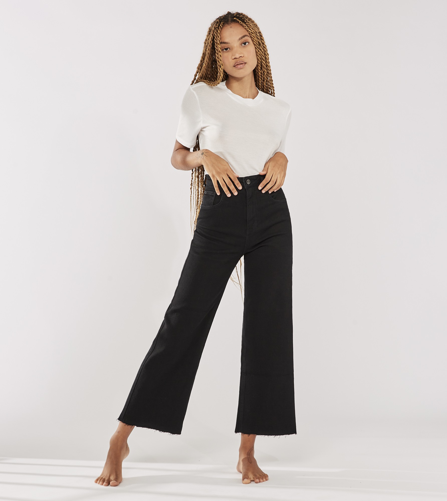 Calça Jeans Wide | Elza Cropped Preto