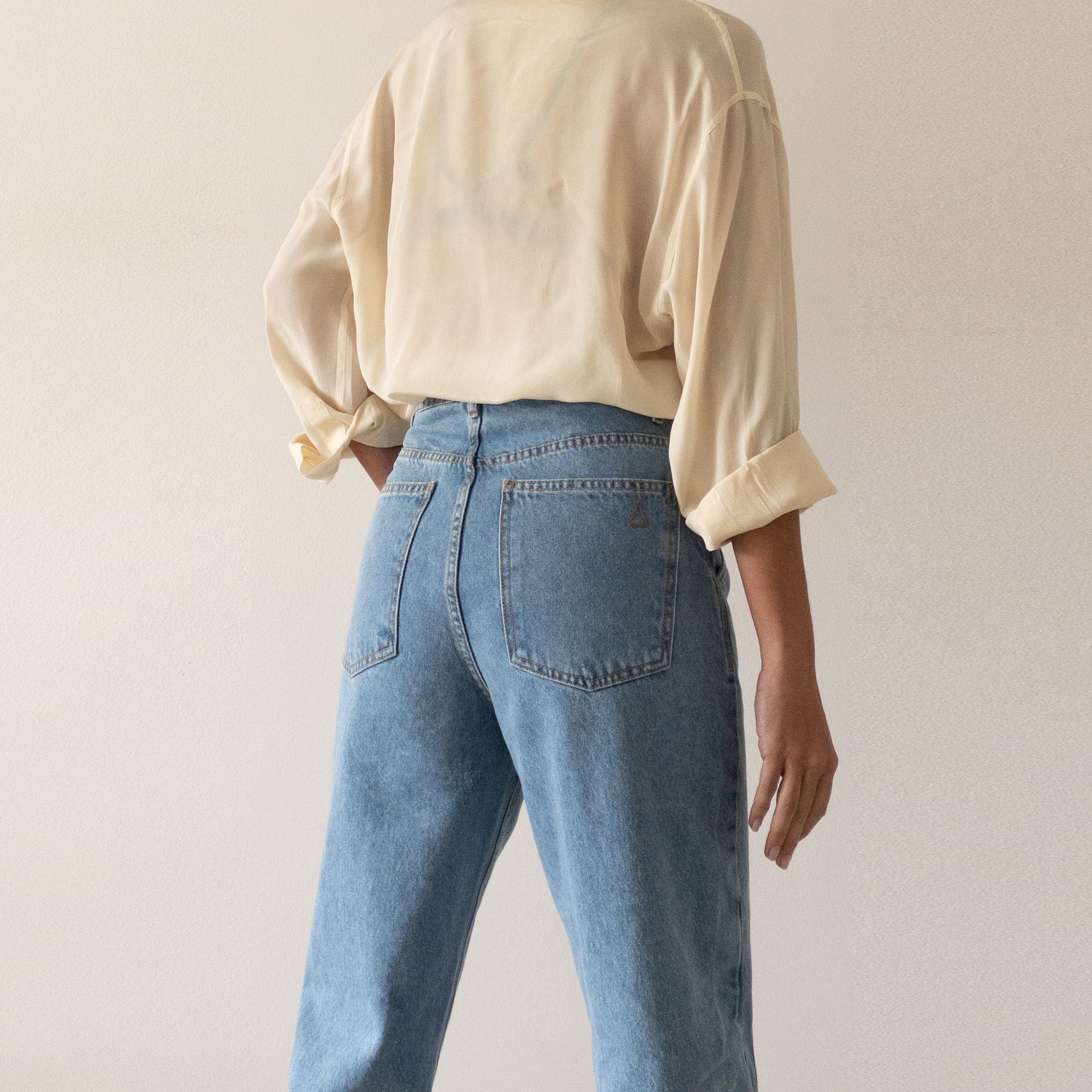 Baggy Jeans com Recortes | Marta Azul Claro